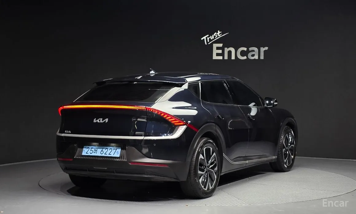 Фото 2 - Kia EV6