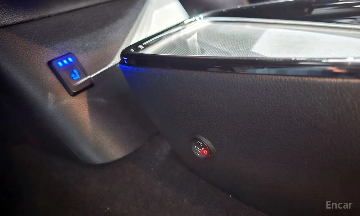 Фото 18 - Toyota Prius