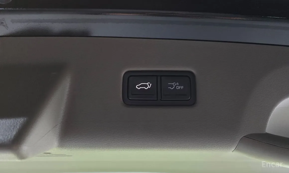 Photo 20 - Kia Carnival