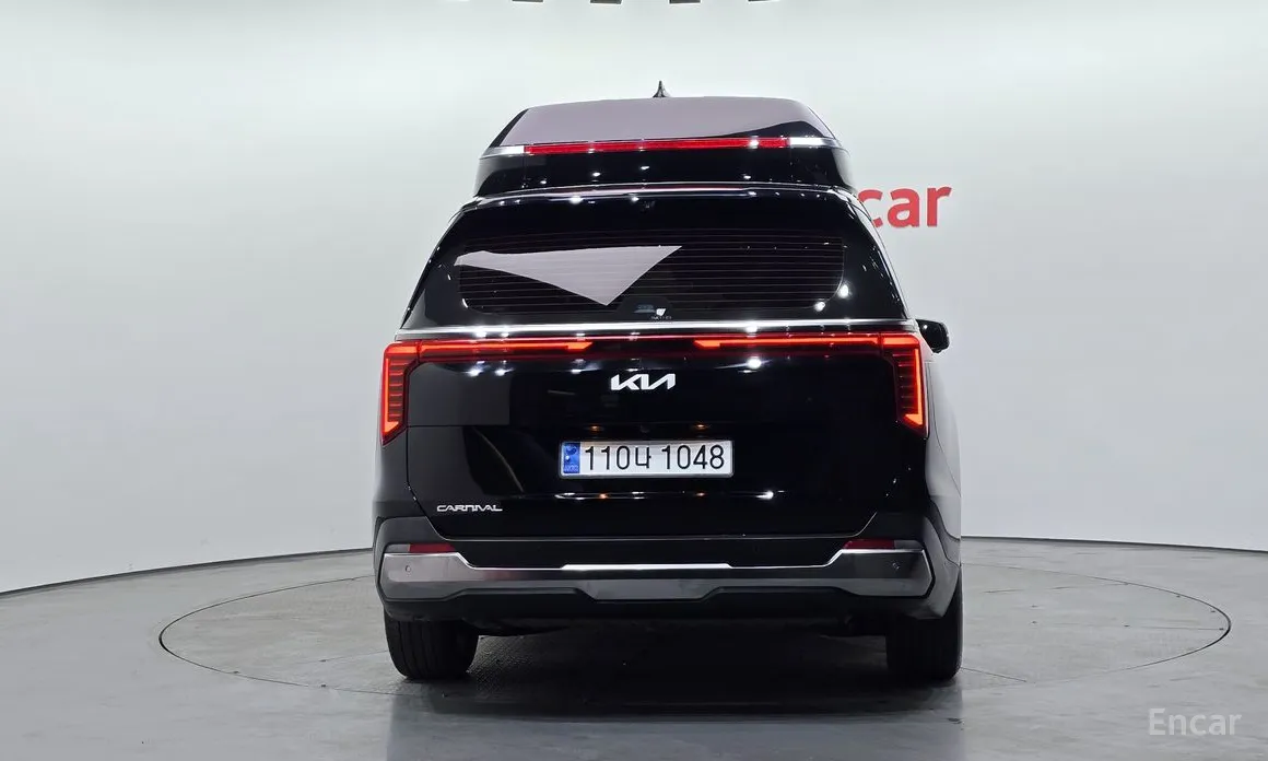 Photo 4 - Kia Carnival