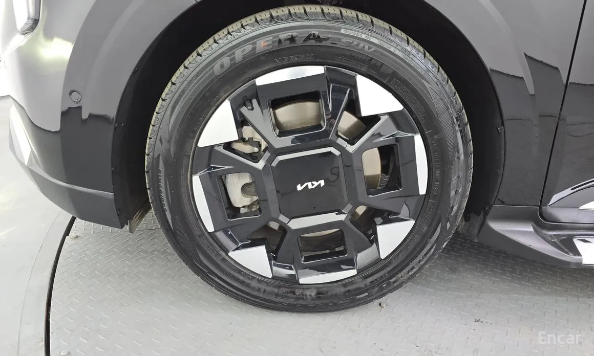 Photo 5 - Kia Carnival