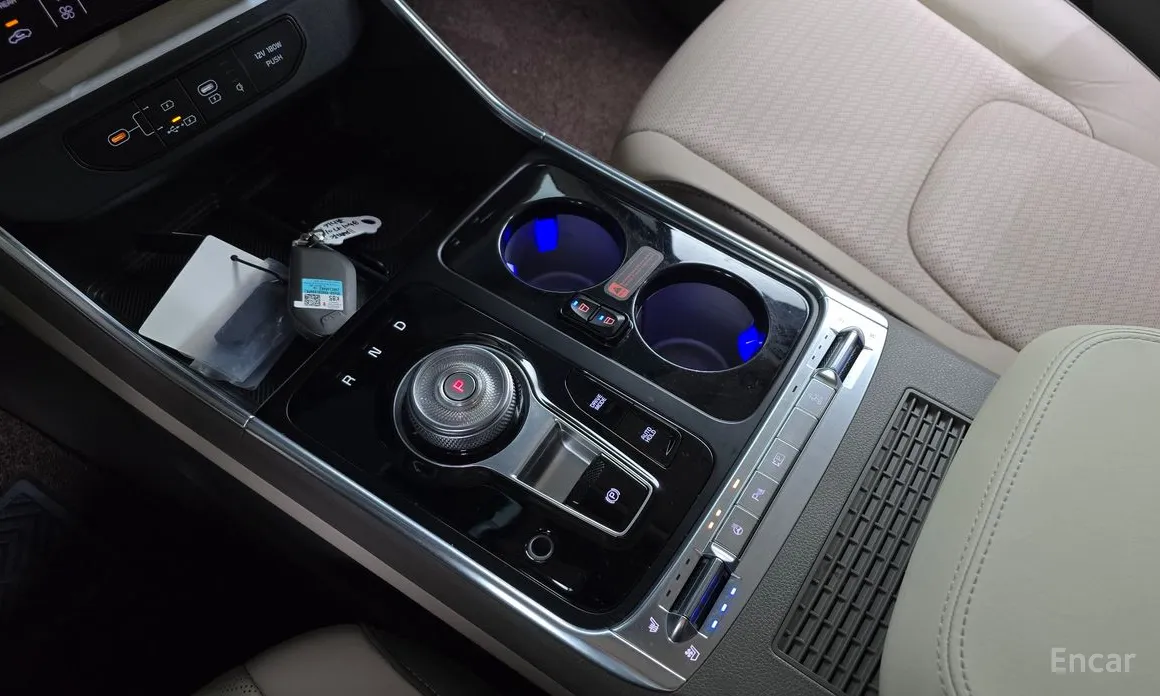 Photo 9 - Kia Carnival