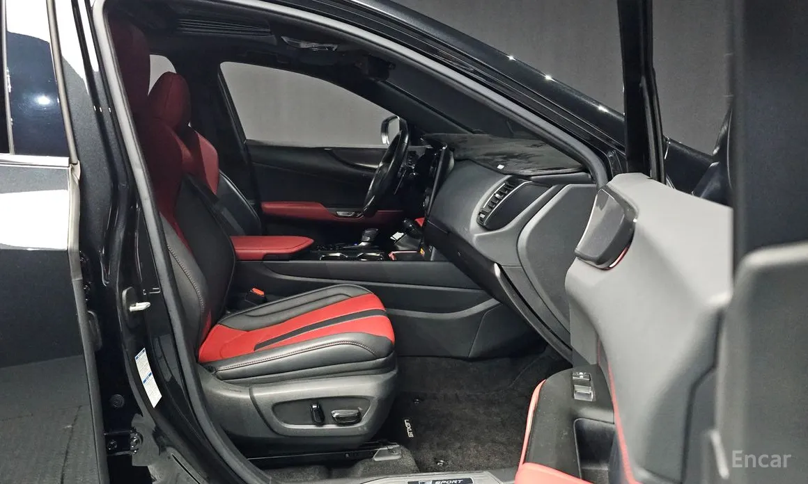 Фото 11 - Lexus NX