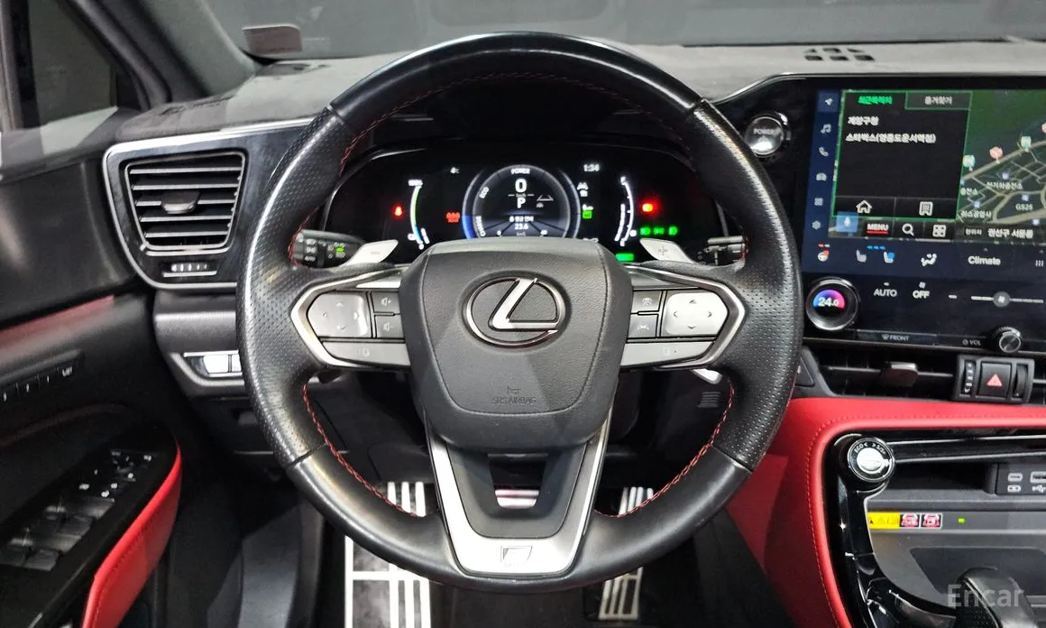 Фото 13 - Lexus NX