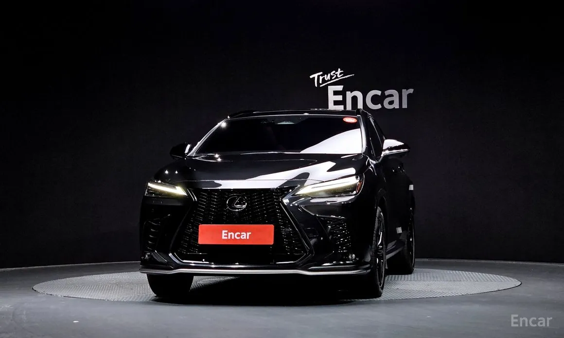 Фото 3 - Lexus NX