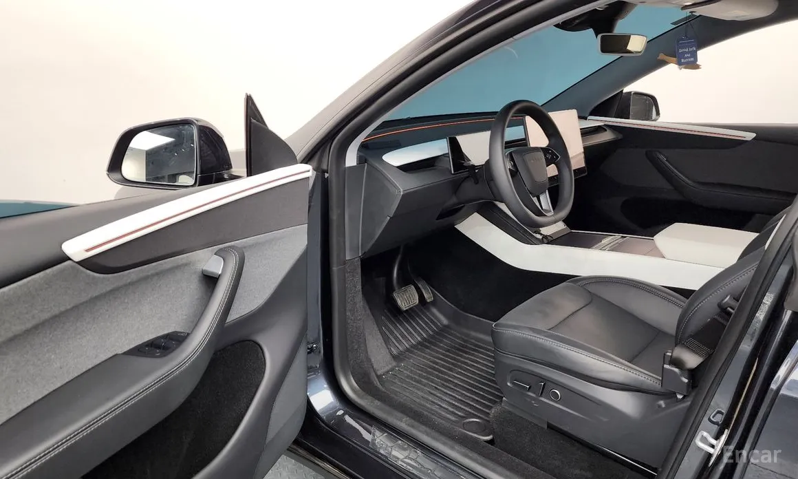 Фото 10 - Tesla Model Y