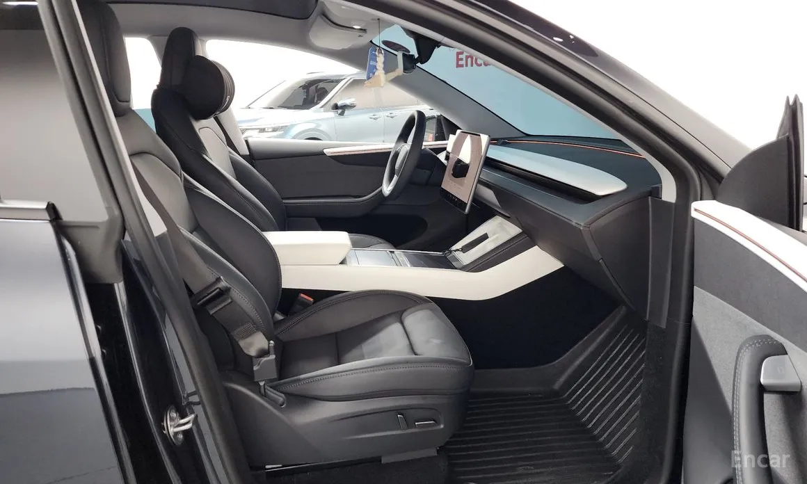 Фото 11 - Tesla Model Y