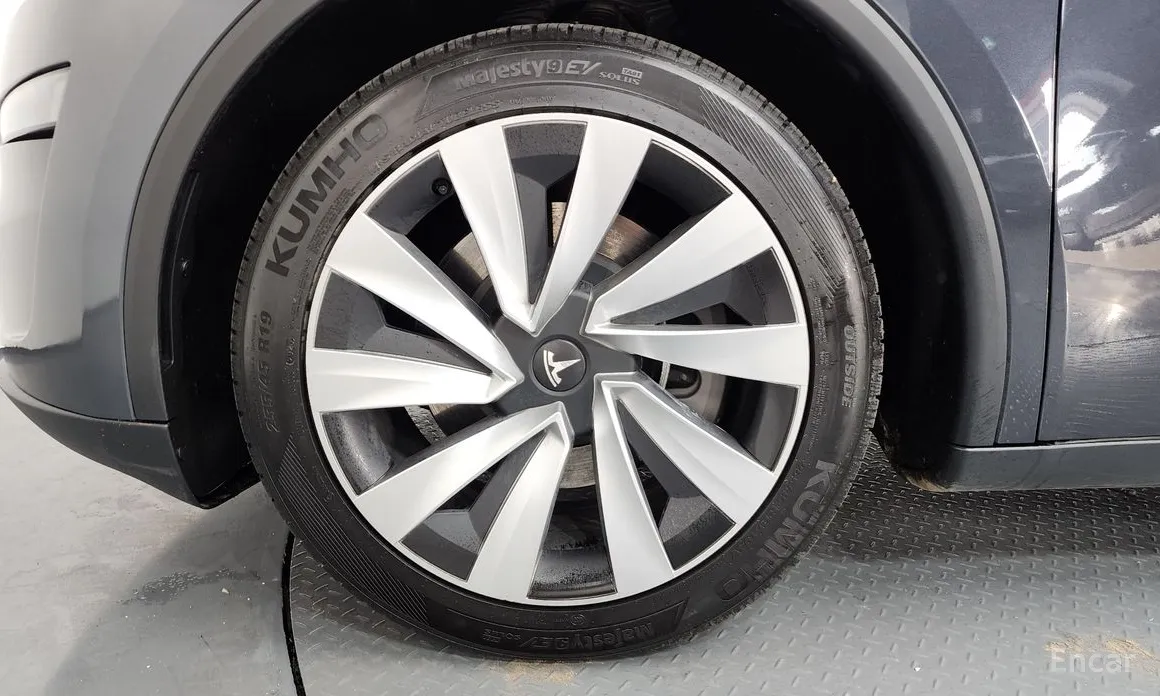 Фото 5 - Tesla Model Y