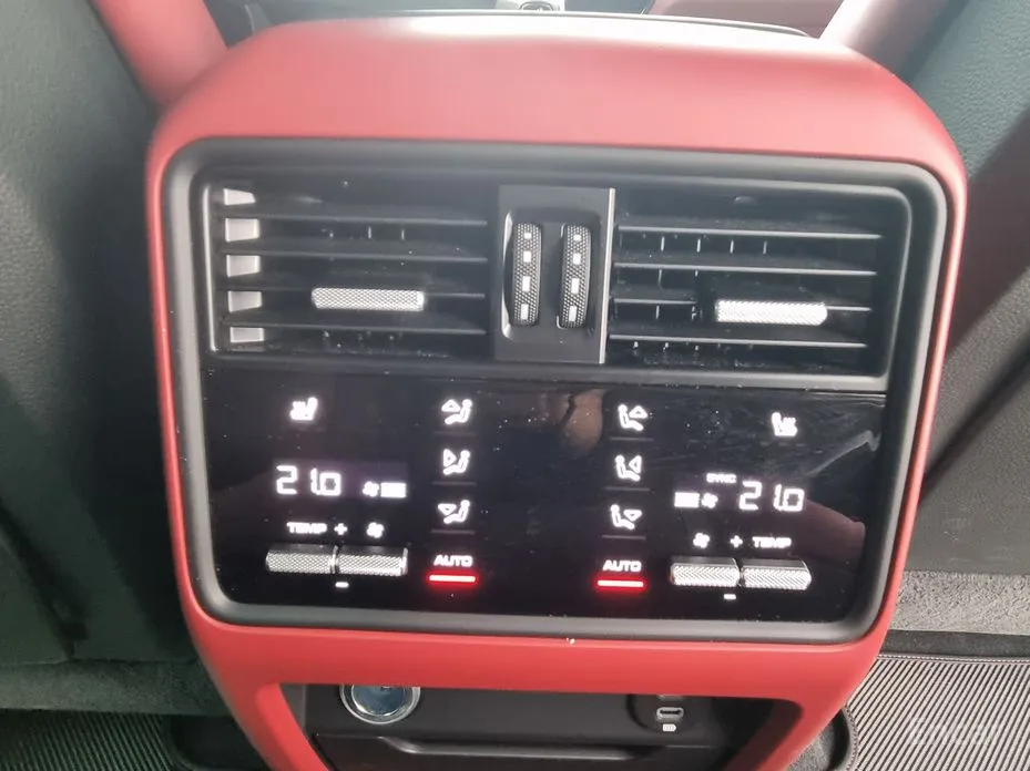 Фото 16 - Porsche Cayenne