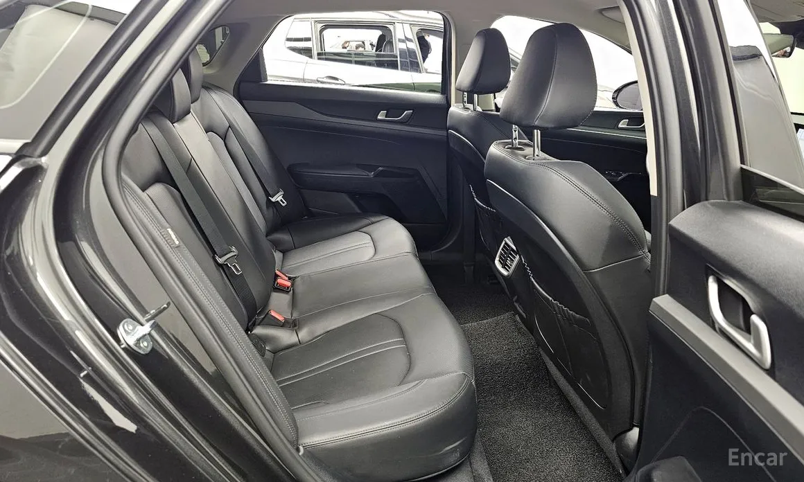 Фото 12 - Kia K5