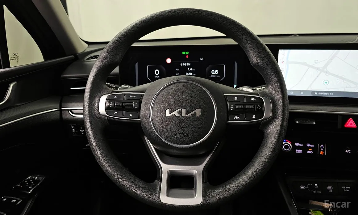 Фото 13 - Kia K5