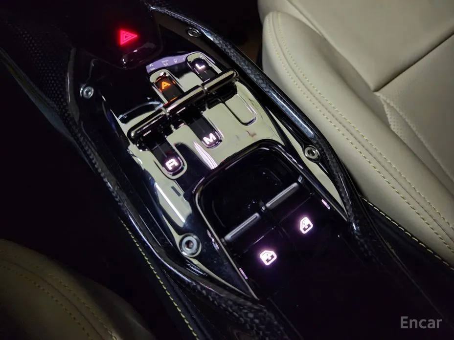 Фото 15 - Ferrari SF90