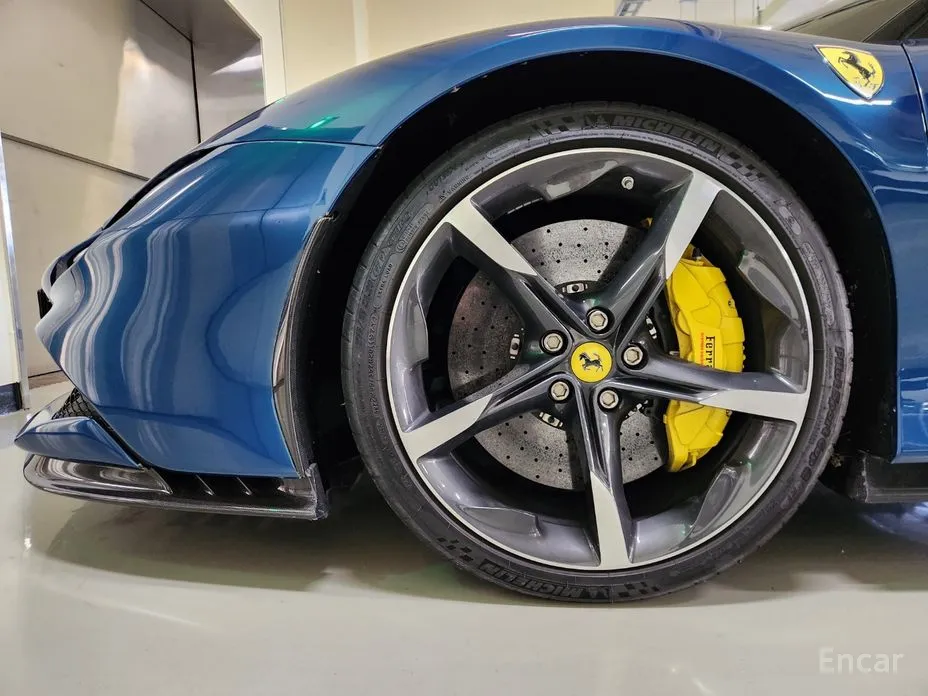 Фото 20 - Ferrari SF90