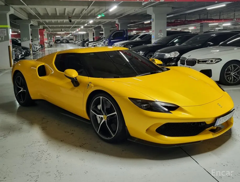 Фото 1 - Ferrari 296