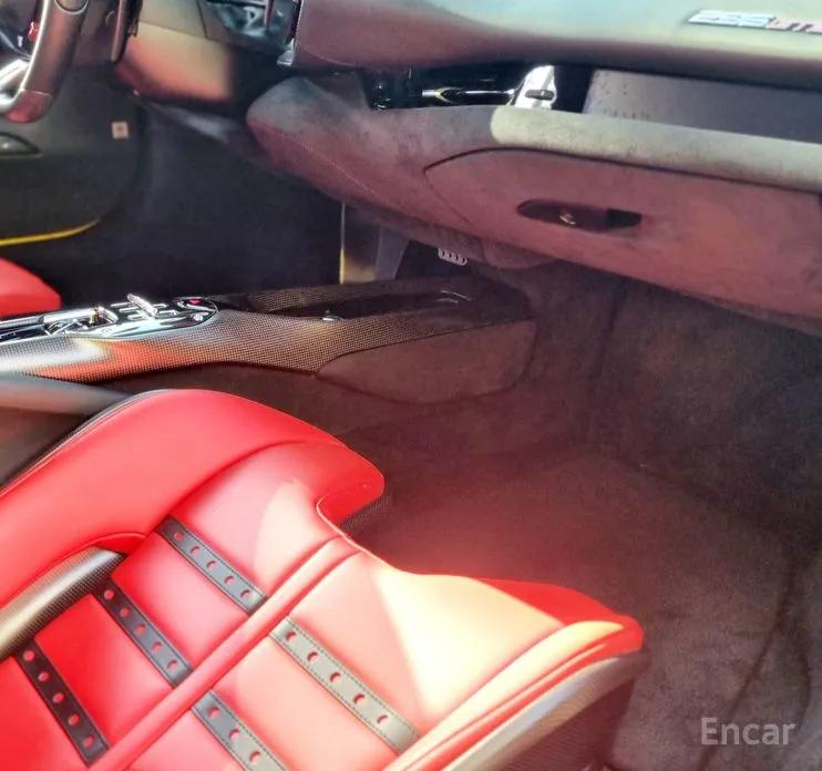 Фото 11 - Ferrari 296