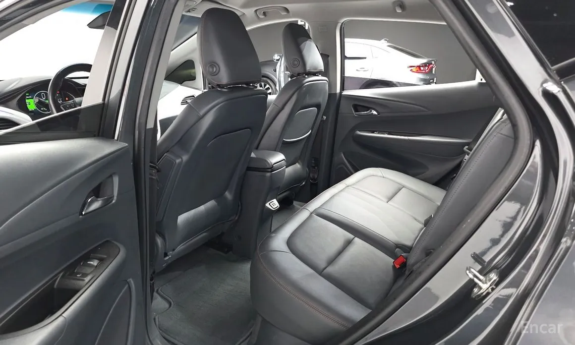 Фото 12 - Chevrolet Bolt EV