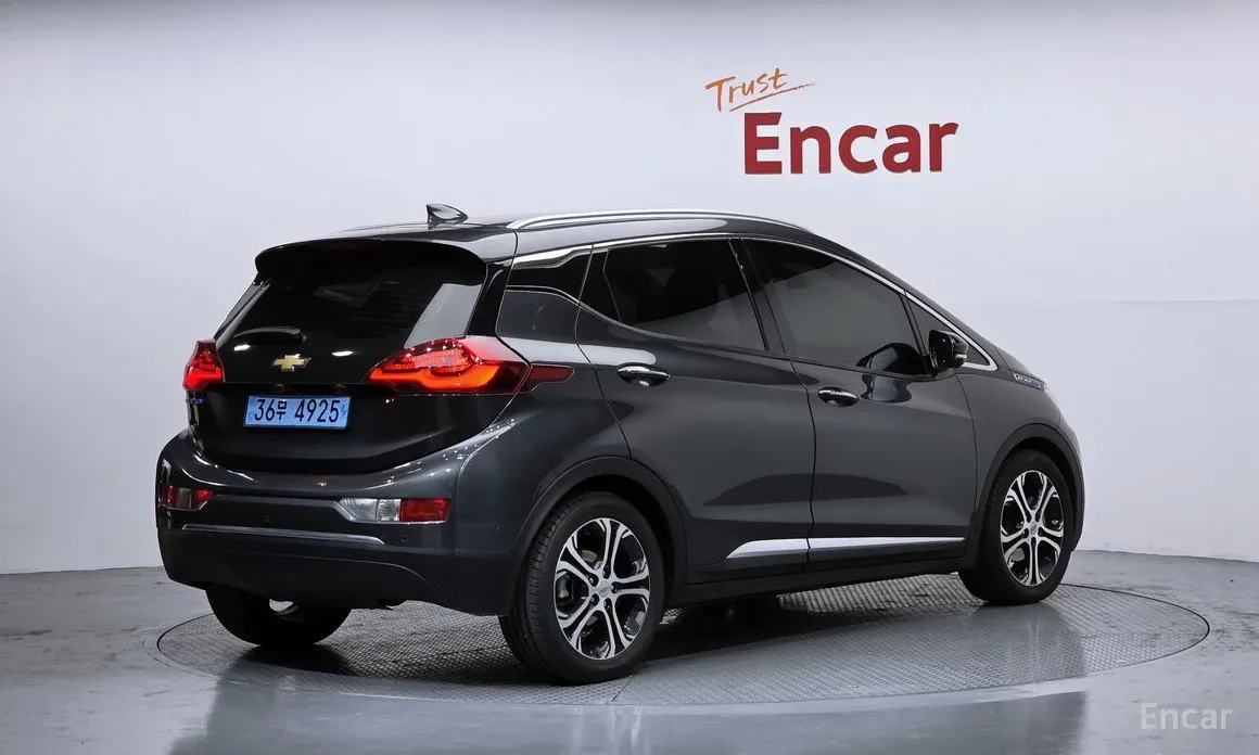 Фото 2 - Chevrolet Bolt EV