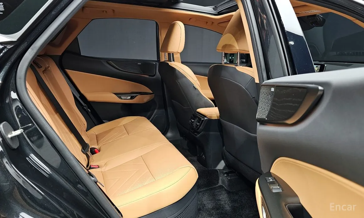 Фото 11 - Lexus NX