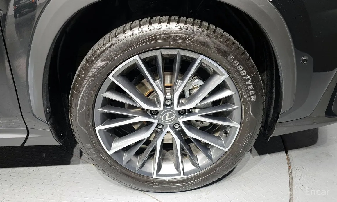 Фото 5 - Lexus NX