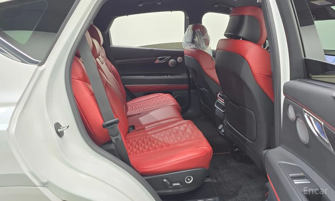 Фото 12 - Genesis GV80