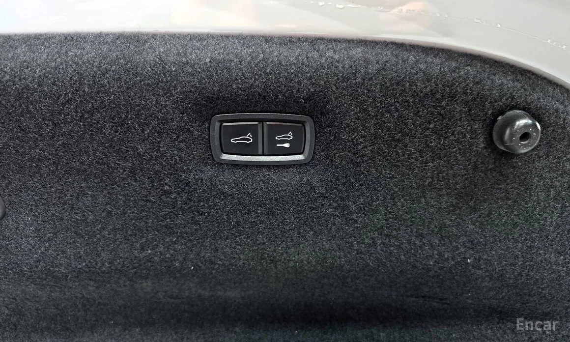 Фото 20 - Porsche Taycan