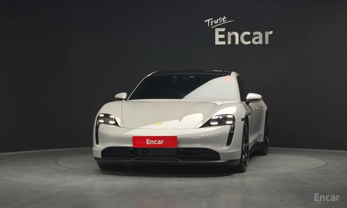 Фото 3 - Porsche Taycan