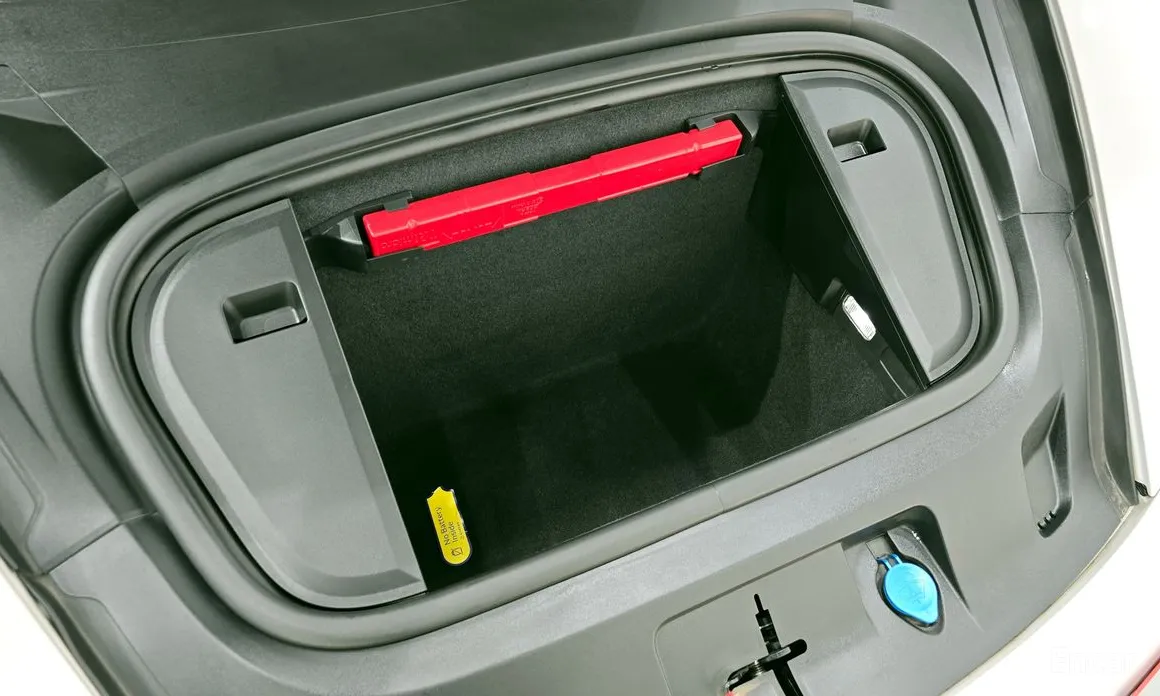 Фото 6 - Porsche Taycan