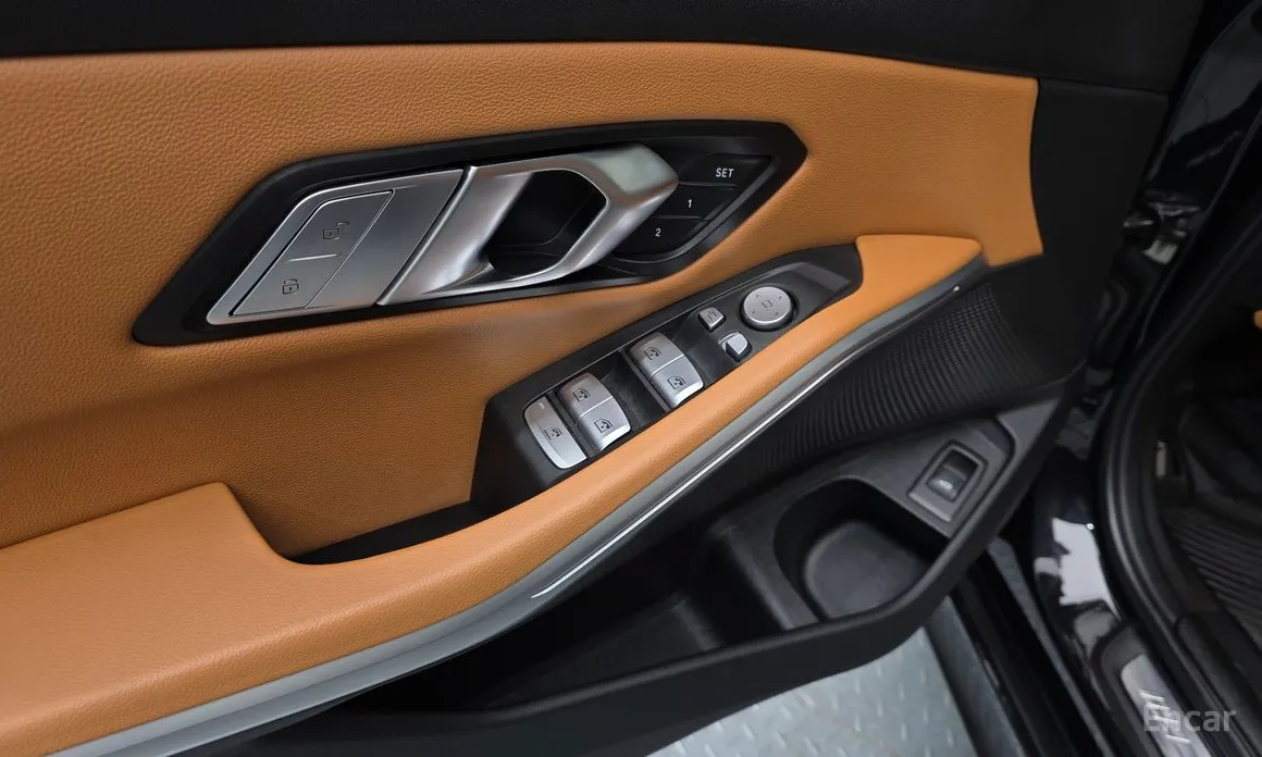 Photo 11 - BMW 3 Series