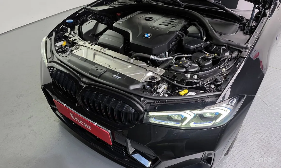 Photo 6 - BMW 3 Series