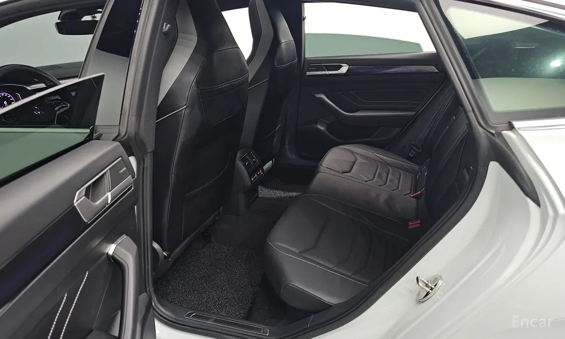 Photo 12 - Volkswagen Arteon