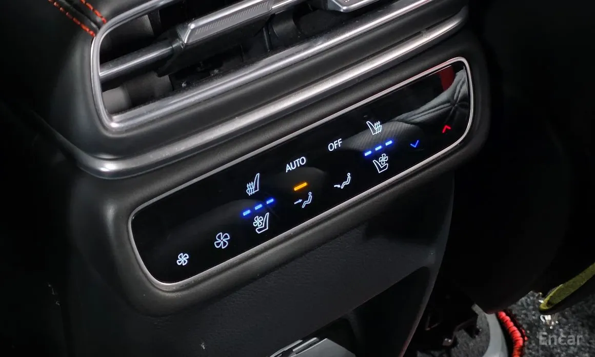 Фото 18 - Genesis GV80