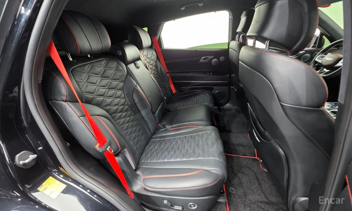 Фото 19 - Genesis GV80