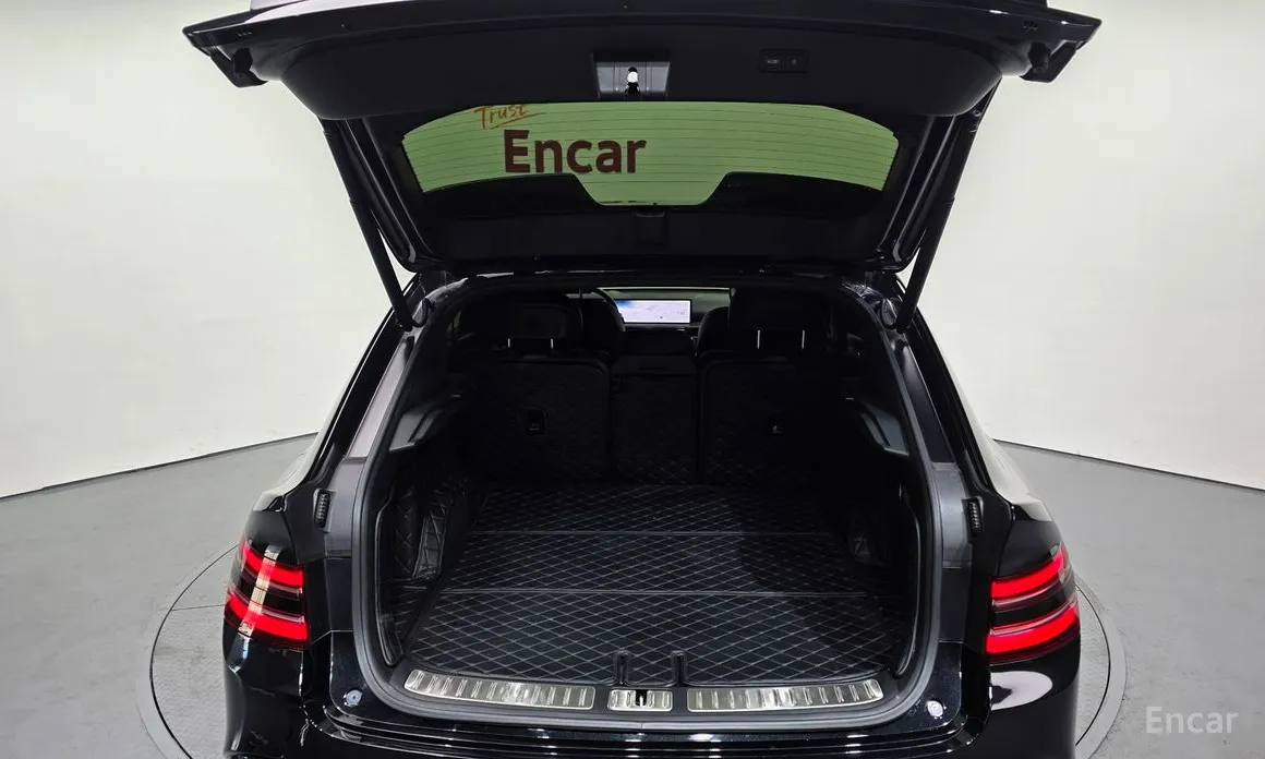 Фото 20 - Genesis GV80