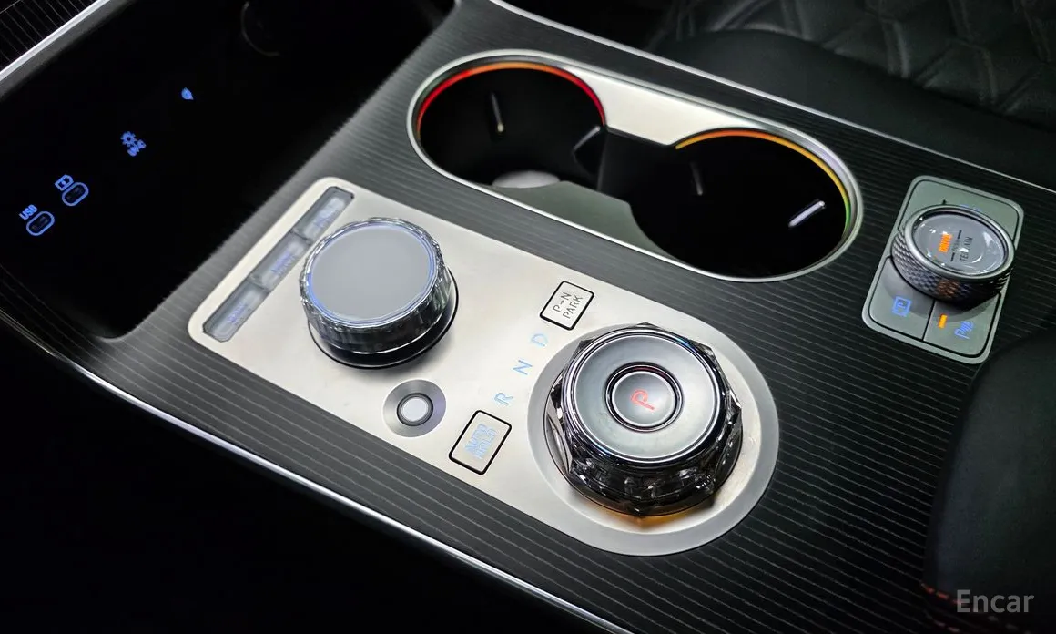 Фото 9 - Genesis GV80