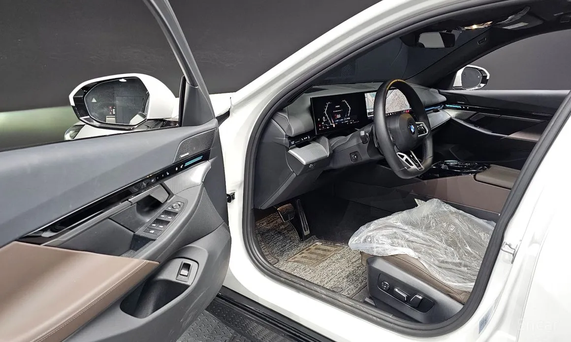 Фото 11 - BMW 5 Series