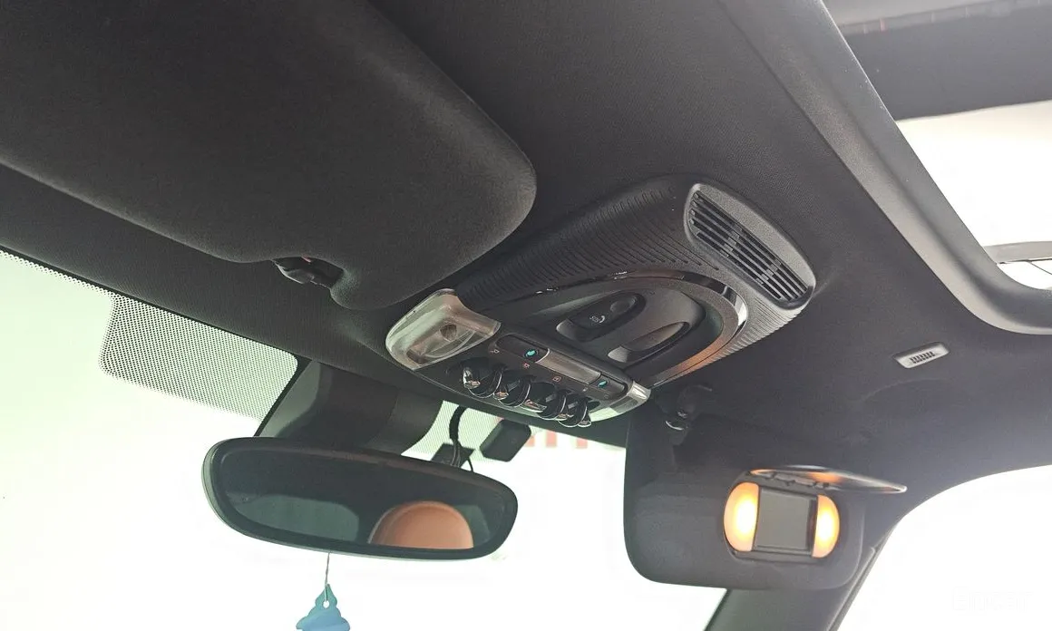 Фото 18 - Mini Cooper