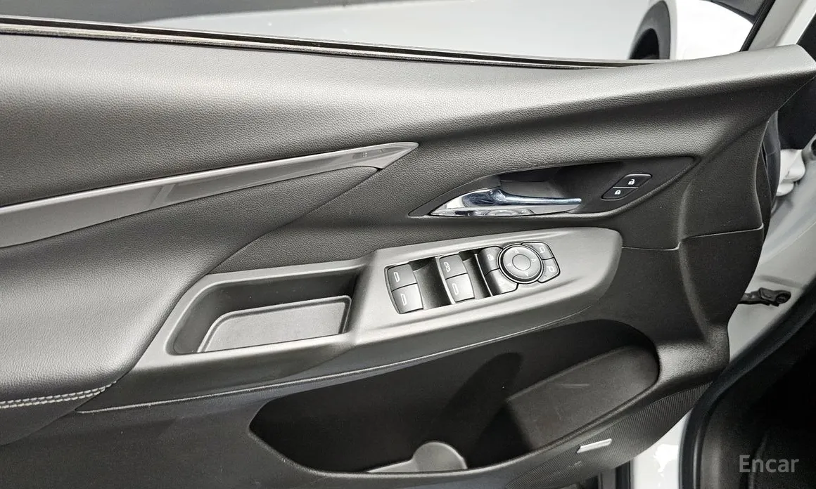 Photo 16 - Chevrolet Bolt EV