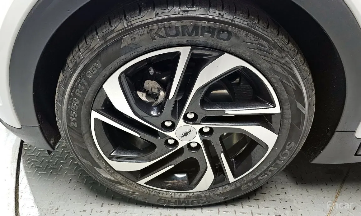 Photo 5 - Chevrolet Bolt EV