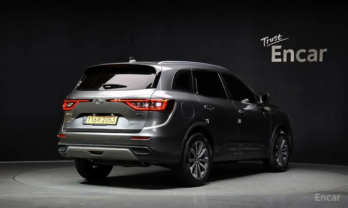 Photo 2 - Renault QM6