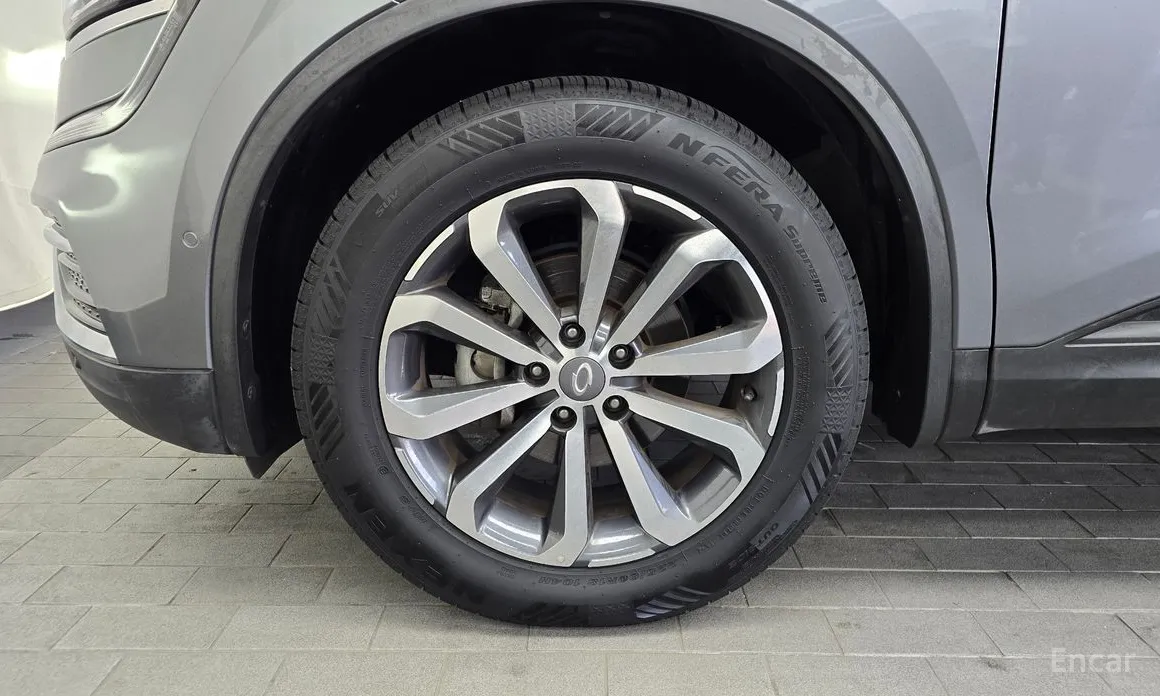 Photo 5 - Renault QM6