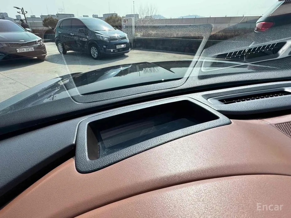 Фото 12 - Genesis G80