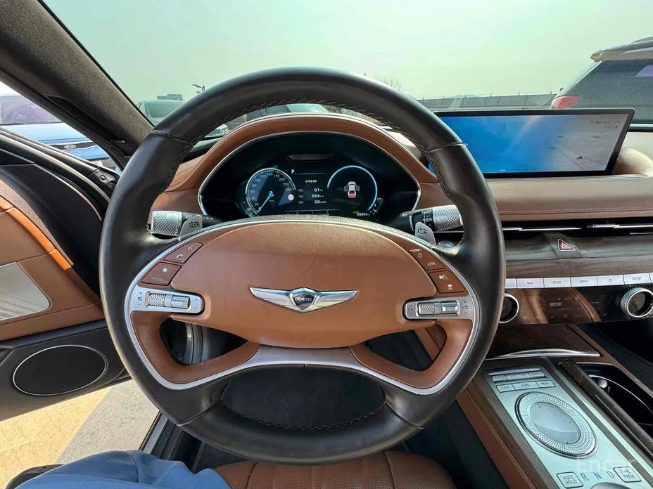 Фото 13 - Genesis G80