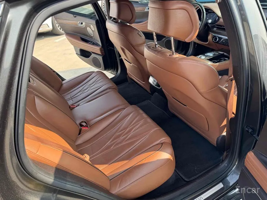 Фото 17 - Genesis G80