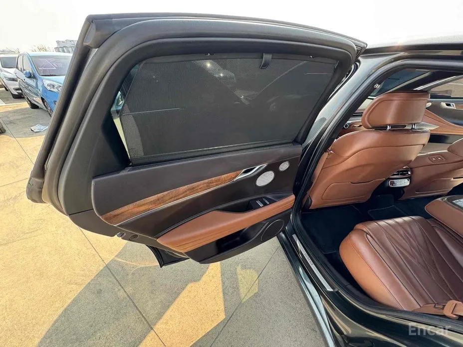 Фото 19 - Genesis G80