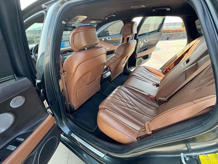 Фото 20 - Genesis G80