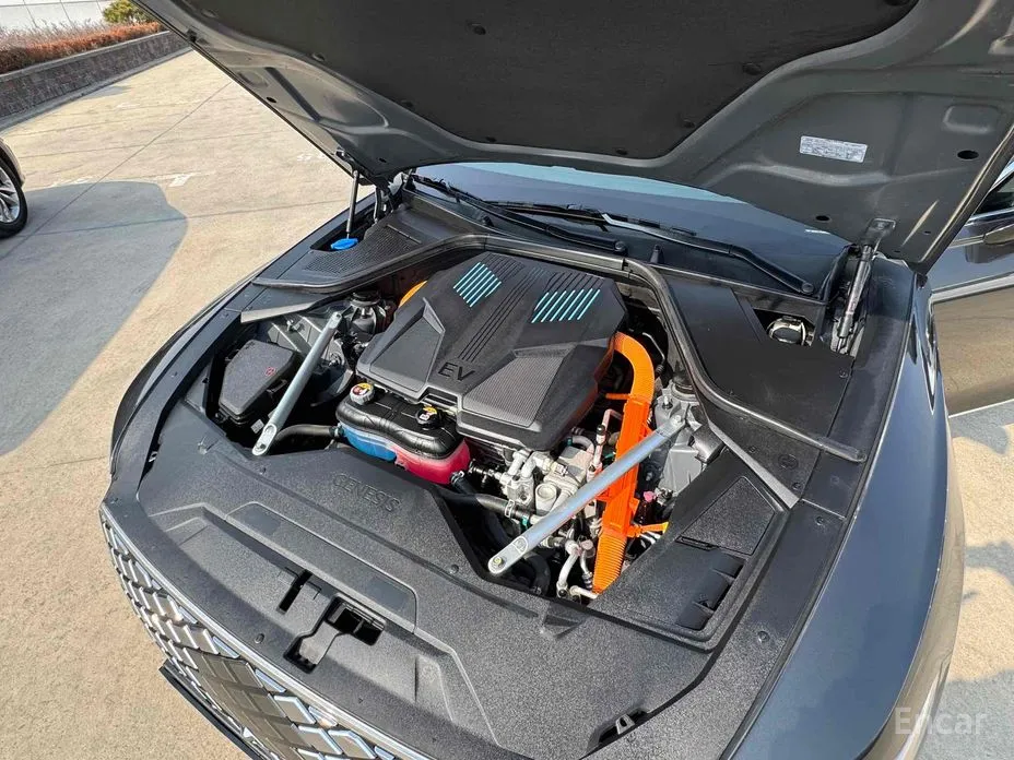 Фото 6 - Genesis G80