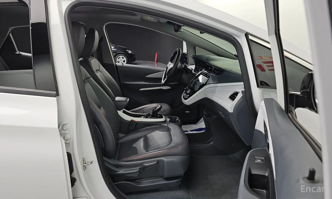 Фото 12 - Chevrolet Bolt EV