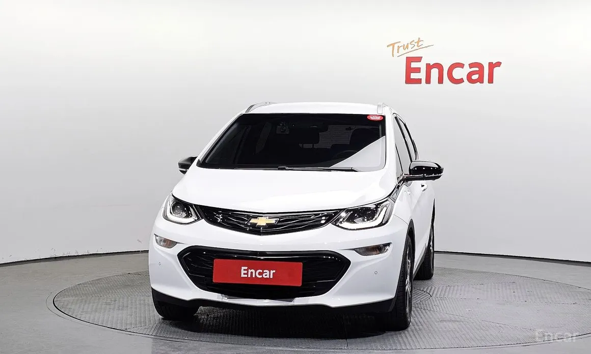 Фото 3 - Chevrolet Bolt EV