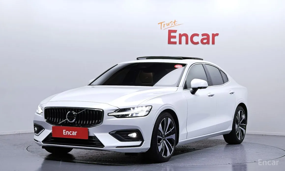 Фото 1 - Volvo S60