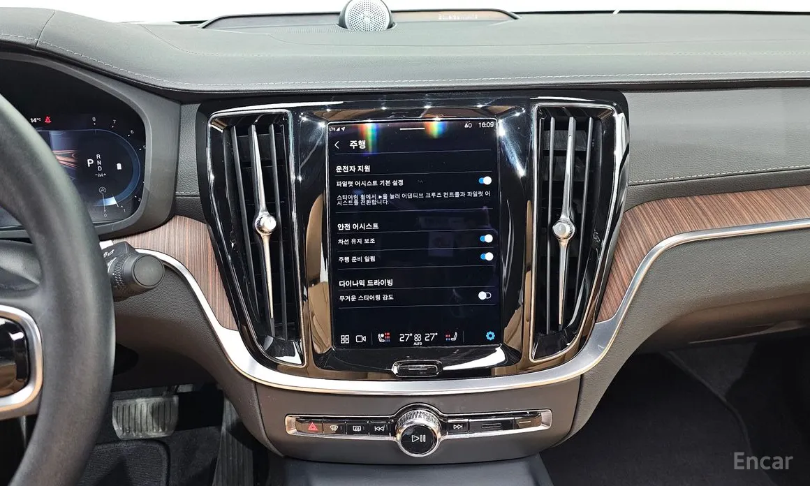 Фото 19 - Volvo S60